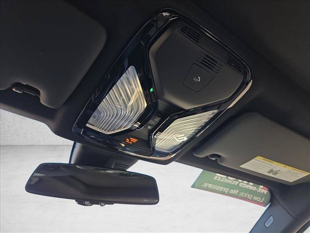 Certified 2025 BMW 330i Sedan w/ Convenience Package RWD image 21