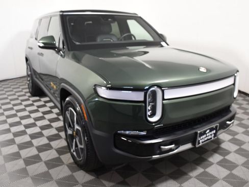 Used 2023 Rivian R1S Adventure AWD/4WD image 9