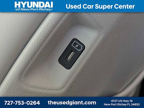Used 2025 Kia Sorento S w/ Panoramic Sunroof Package FWD image 17