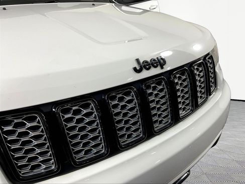 Used 2017 Jeep Grand Cherokee Altitude AWD/4WD image 32