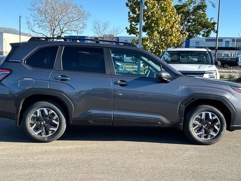 New 2026 Subaru Forester Premium AWD/4WD image 3