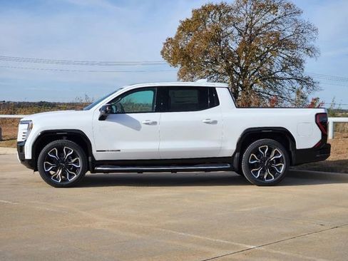 New 2025 GMC Sierra EV Denali AWD/4WD image 5