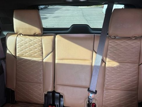 Certified 2023 Cadillac Escalade Premium Luxury w/ LPO, Radiant Package AWD/4WD image 19