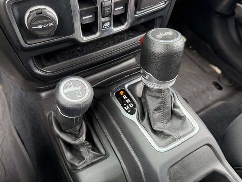Certified 2022 Jeep Wrangler Unlimited Sport AWD/4WD image 32