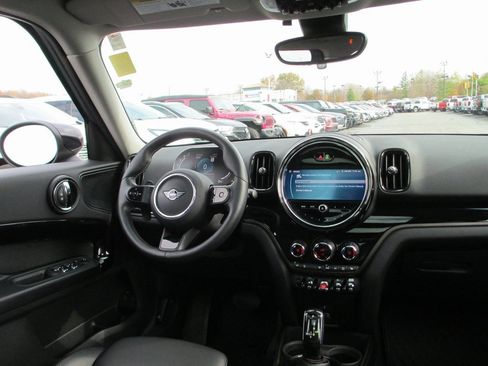 Used 2022 MINI Cooper Countryman S w/ Premium Package image 22