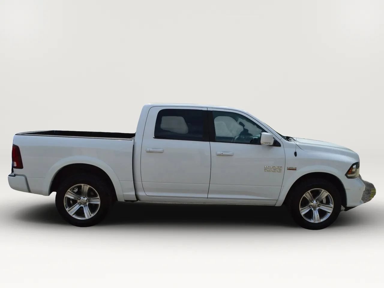 Used 2014 RAM 1500 Sport w/ Convenience Group AWD/4WD image 12