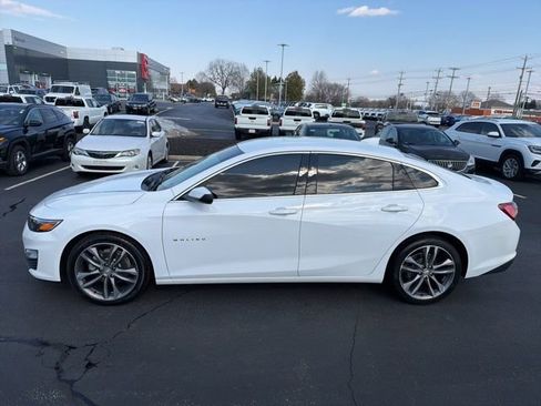 Used 2022 Chevrolet Malibu LT image 2