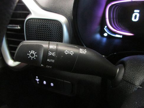 Used 2025 Kia Soul LX w/ LX Technology Package image 18