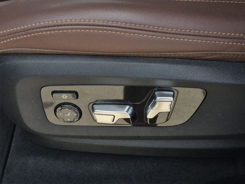 Used 2024 BMW X5 M60i w/ Climate Comfort Package AWD/4WD image 15
