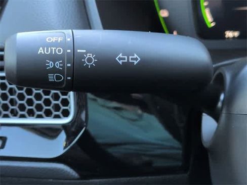 Used 2025 Honda Civic Sport image 29