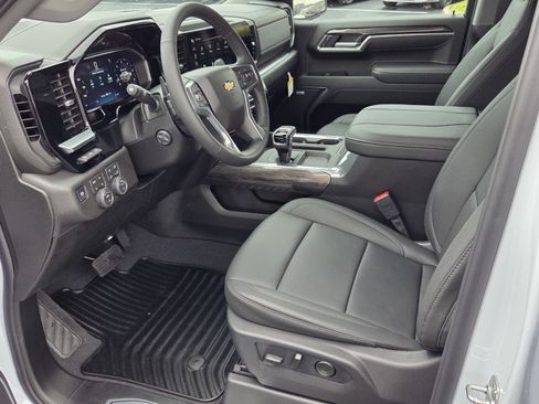 New 2026 Chevrolet Silverado 1500 LTZ w/ LTZ Premium Package AWD/4WD image 5