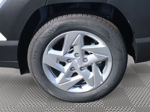 New 2026 Hyundai Kona SE image 5