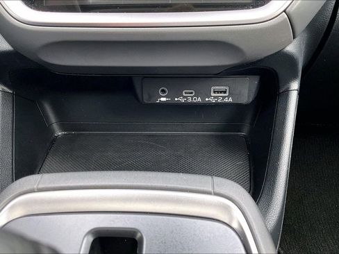 Used 2024 Subaru Crosstrek 2.0i Premium image 32