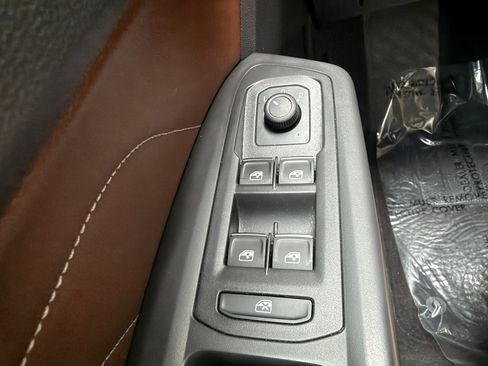 Used 2023 Volkswagen Atlas SEL R-Line AWD/4WD image 26