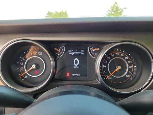 Used 2019 Jeep Wrangler Sport S image 21