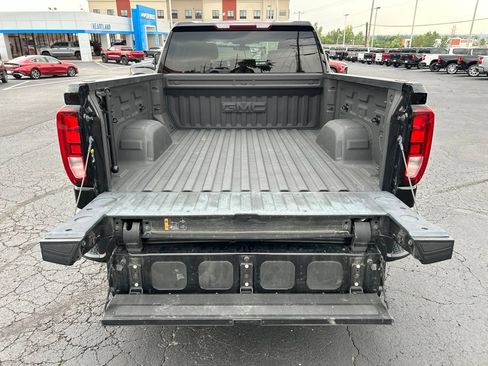 Used 2021 GMC Sierra 1500 Elevation w/ LPO, Elevation Black Package AWD/4WD image 38
