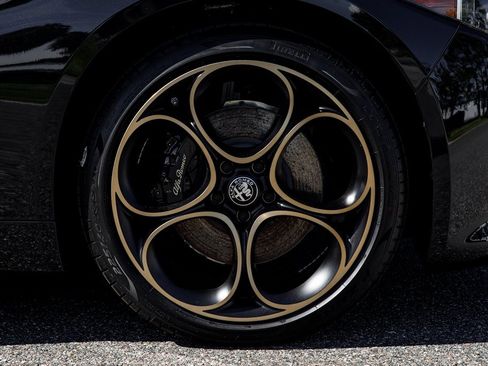 New 2025 Alfa Romeo Giulia AWD w/ Driving Assist Package image 12