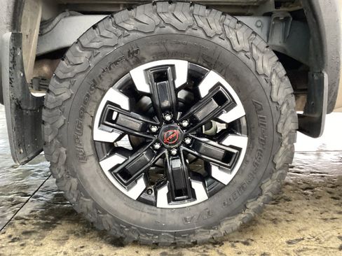 Used 2023 Nissan Frontier PRO-4X w/ Pro Convenience Package image 10