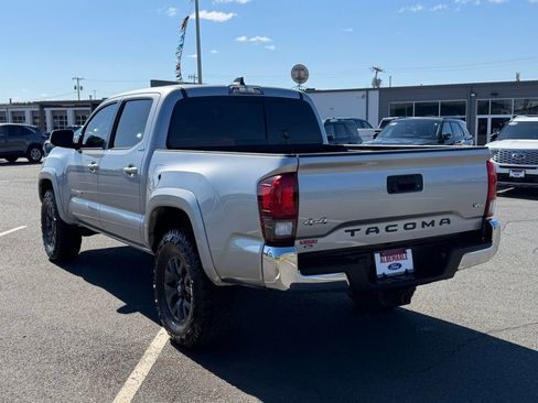 Used 2023 Toyota Tacoma SR5 AWD/4WD image 6