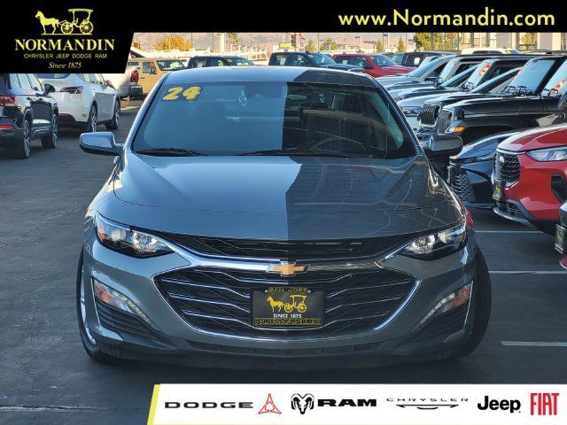 Used 2024 Chevrolet Malibu LT FWD image 2