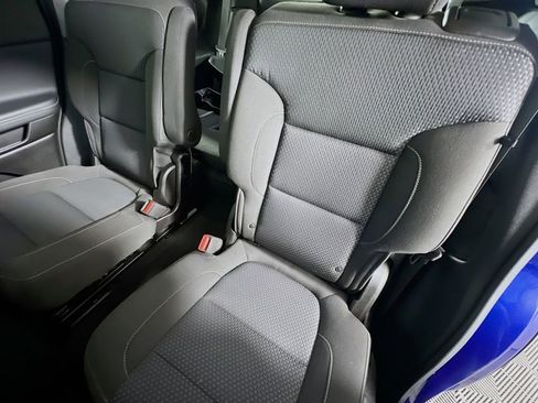 Used 2023 GMC Acadia SLE w/ Driver Convenience Package image 22