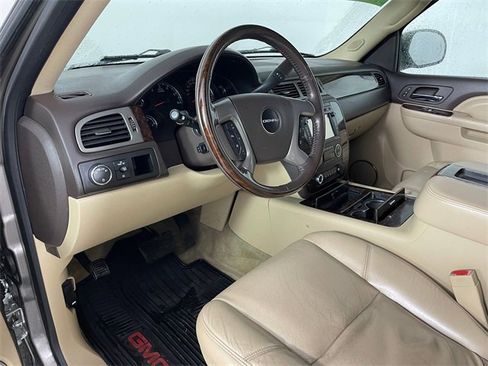 Used 2012 GMC Yukon XL Denali image 3