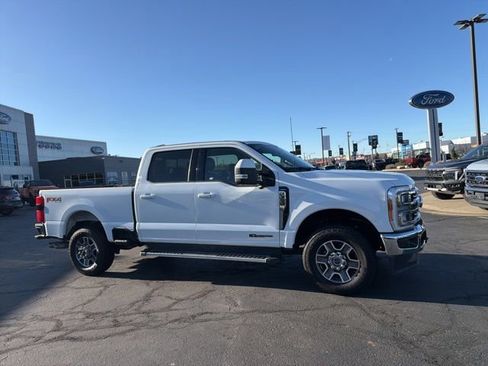 Used 2023 Ford F350 Lariat w/ Tow Technology Package image 3