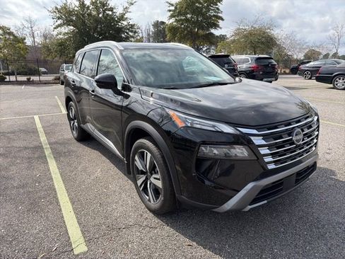 Used 2025 Nissan Rogue SL image 9