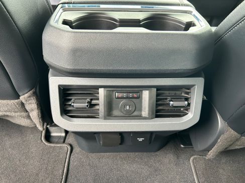 Used 2023 Ford F250 Lariat w/ Lariat Ultimate Package image 22