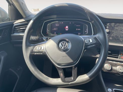 Used 2019 Volkswagen Jetta SEL w/ Cold Weather Package image 9