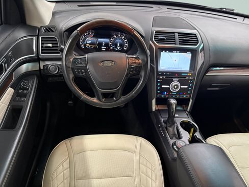 Used 2017 Ford Explorer Platinum AWD/4WD image 12
