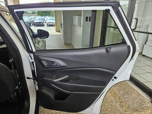 Used 2024 Chevrolet Trax LS FWD image 15