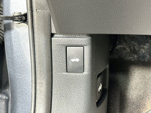 Used 2024 Honda Accord LX image 17