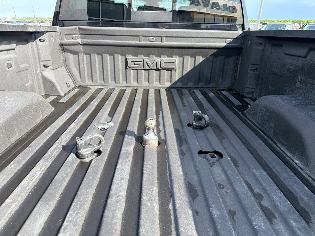 Used 2025 GMC Sierra 2500 SLT AWD/4WD image 8