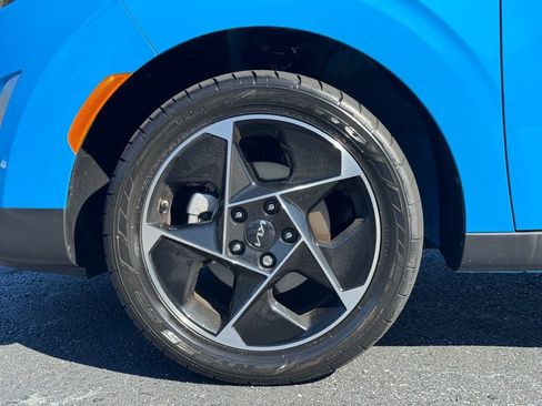 Used 2025 Kia Soul EX image 9