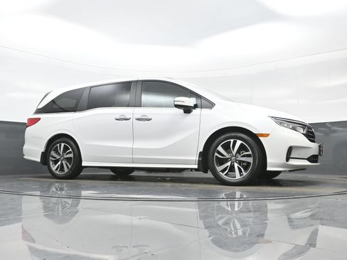 Used 2024 Honda Odyssey Touring image 35