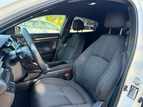 Used 2019 Honda Civic Sport image 10