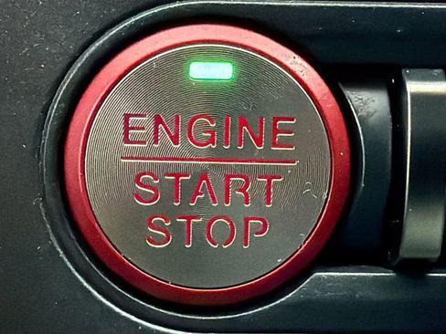 Used 2022 Ford Mustang Shelby GT500 w/ Technology Package image 34