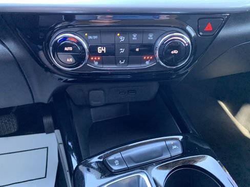 Used 2024 Chevrolet Trax LT w/ Driver Confidence Package image 24