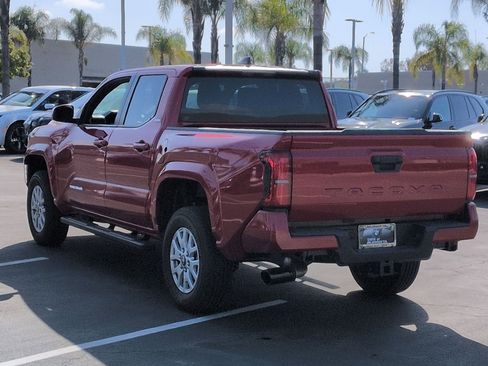 Used 2025 Toyota Tacoma SR5 image 8
