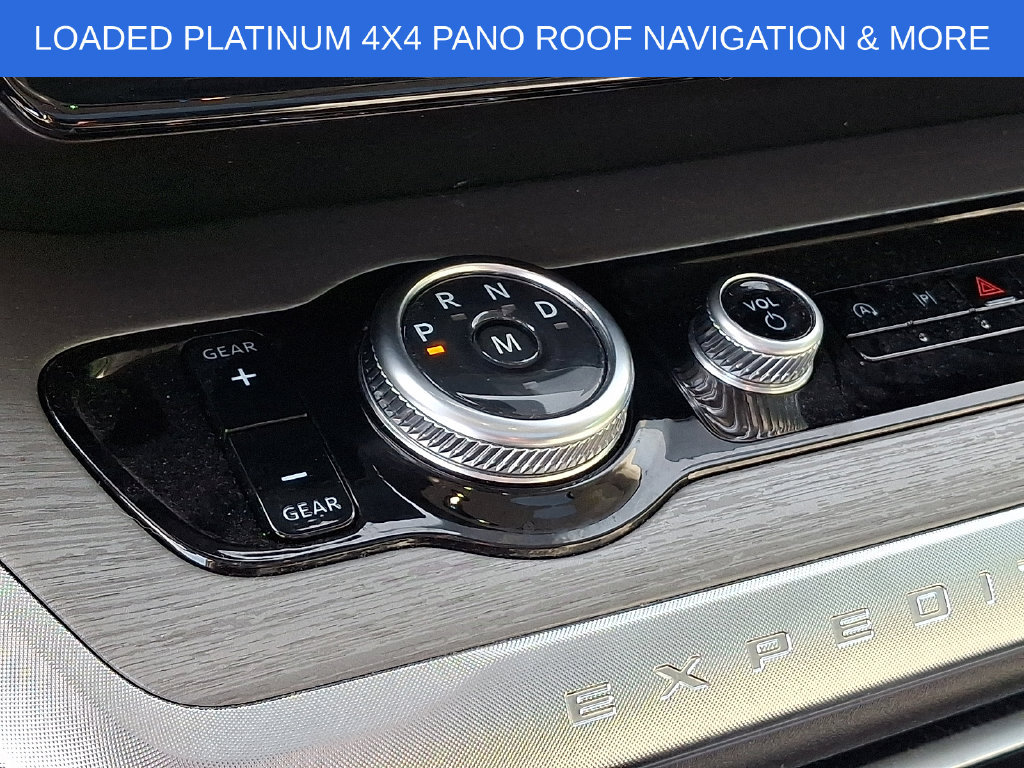 Used 2025 Ford Expedition Platinum w/ Driver's Package AWD/4WD image 16