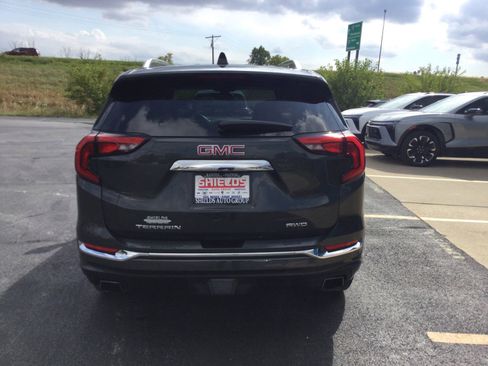 Used 2018 GMC Terrain Denali w/ Advanced Safety Package image 6