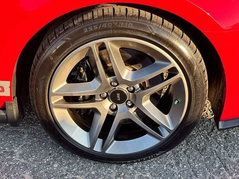 Used 2010 Ford Mustang Shelby GT500 image 12