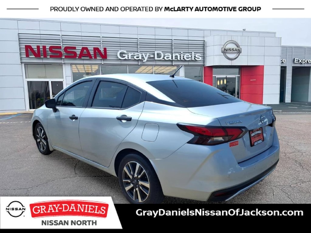 Used 2025 Nissan Versa S w/ S Plus Package FWD image 5
