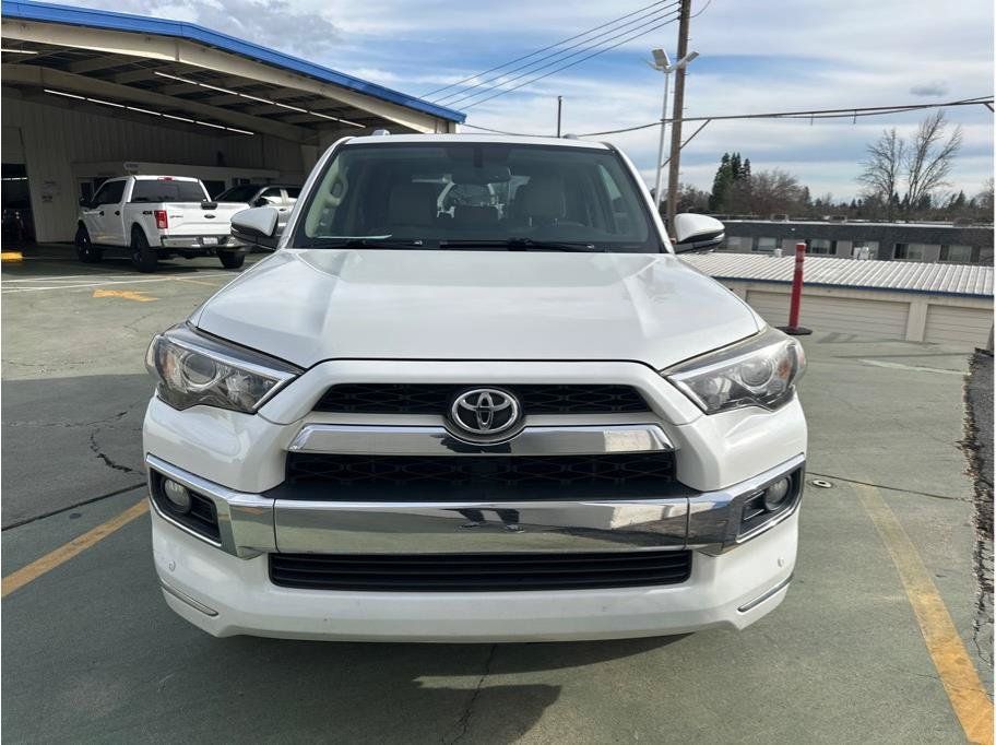 Used 2015 Toyota 4Runner Limited AWD/4WD image 4