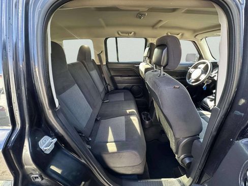 Used 2014 Jeep Patriot Latitude image 23
