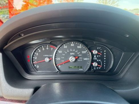 Used 2012 Mitsubishi Galant SE image 24