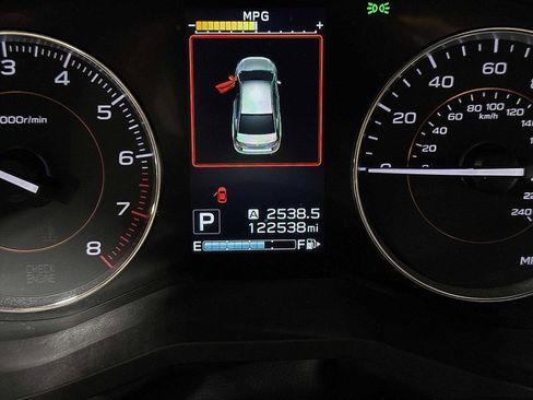 Used 2019 Subaru Crosstrek 2.0i Limited w/ Moonroof Package w/Navigation AWD/4WD image 19