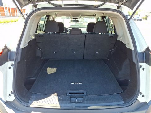 Used 2023 Nissan Rogue S AWD/4WD image 18