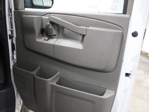 Used 2023 Chevrolet Express 3500 LS image 22